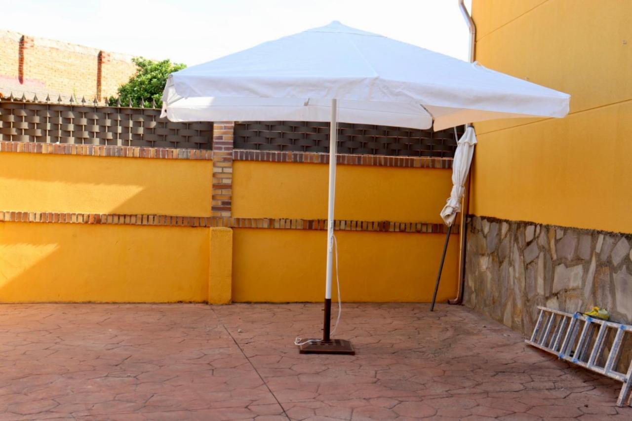 הוילה El Casar de Escalona El Hogar De Pepe מראה חיצוני תמונה